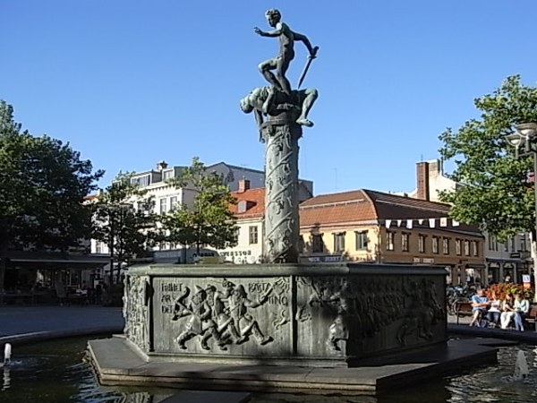 La fuente monumental de la victoria de Gustav Vasa. Nils Sjogren. 1928. Kalmar. Foto R.Puig.